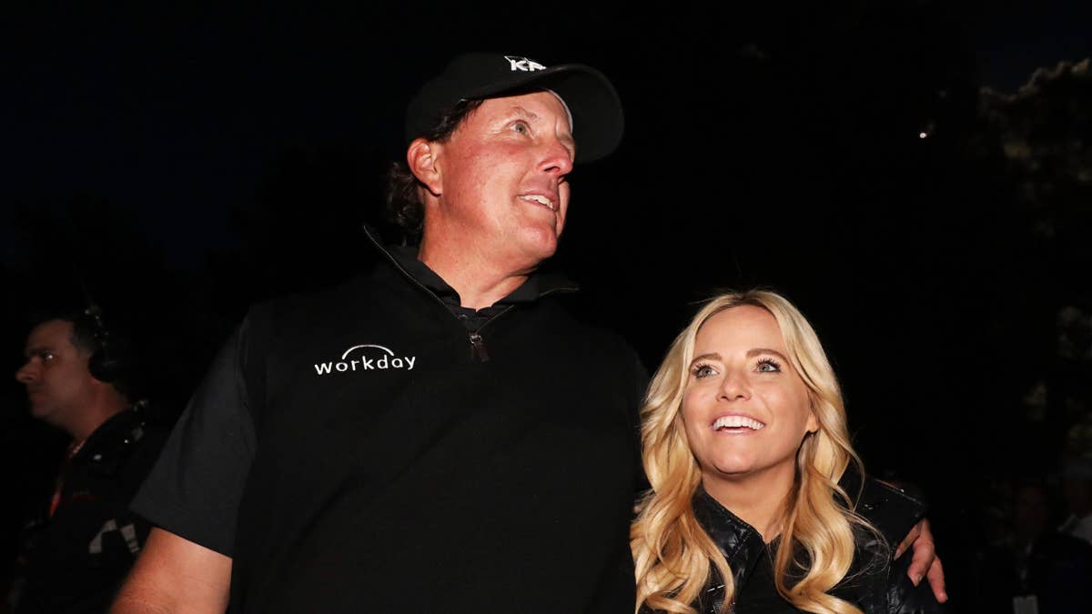 Golf Fans Cheer The Farms GC for Kicking Phil Mickelson Off Course Mid-Round