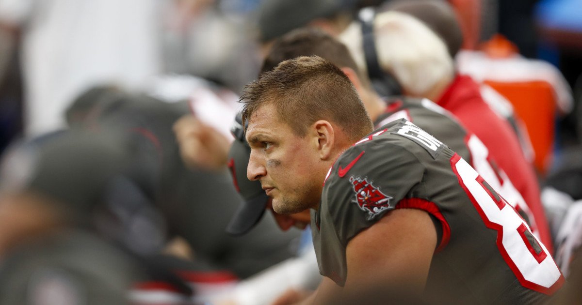 Gronk's Hamstring Horror: Injury Strikes in Brady Flag Football Clash