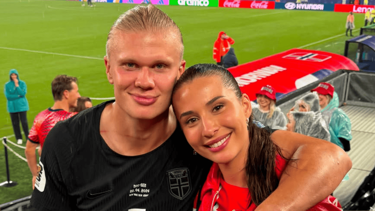 Haaland's Girlfriend Steals Spotlight in Stunning Skirt at World Cup