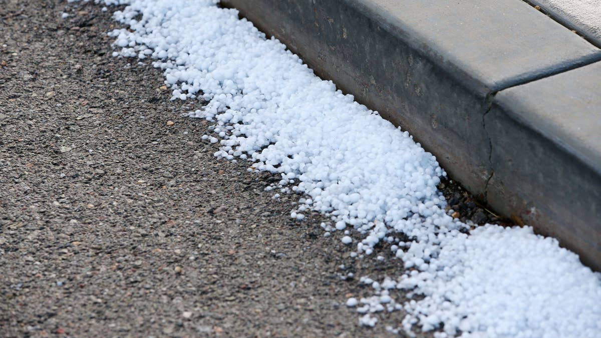 Hail and 70 MPH Winds: Destructive Storm Slams Texas Tonight