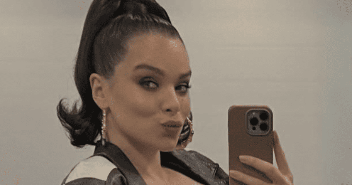 Hailee Steinfeld's Maternity Shoot Glow Sparks Fan Frenzy Amid Allen's Offseason