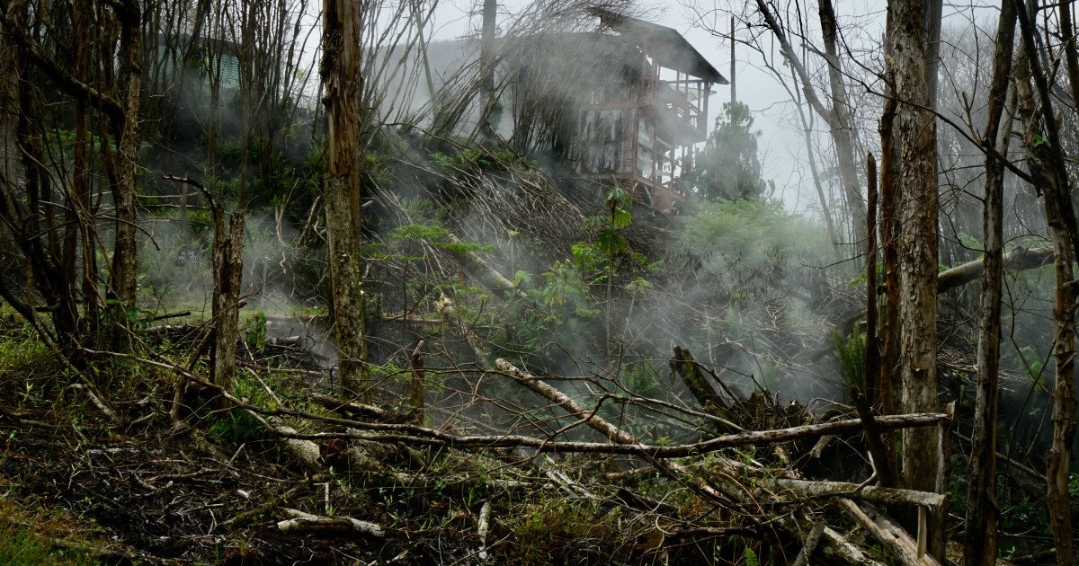 Hawaii's Dam Crisis: Flash Flood Emergency Threatens Oahu Amid Catastrophic Storms