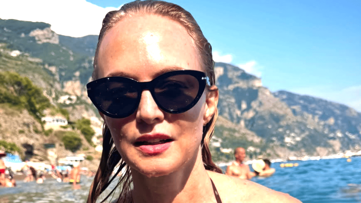 Heather Graham's Tiny Swimsuit Photo at 56 Has Fans Losing It