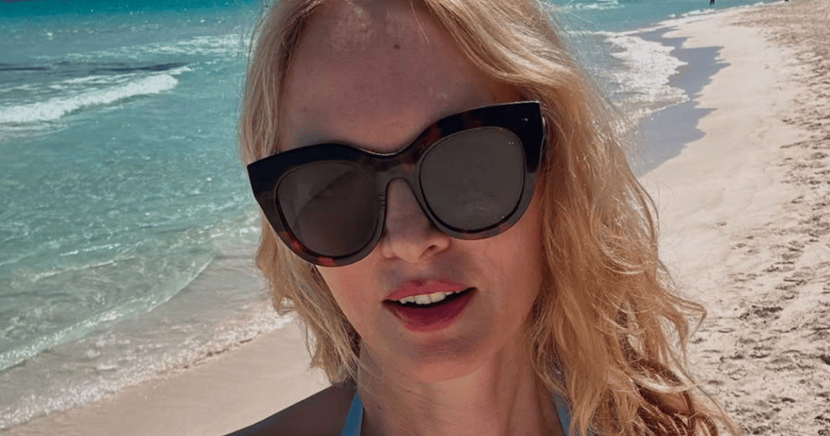 Heather Graham Stuns in Mexico Beach Photo at 56