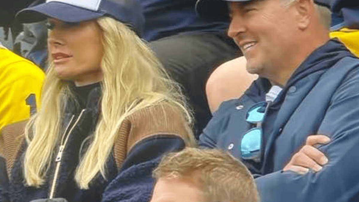 Herbstreit's Michigan Color Compromise Sparks Rivalry Debate