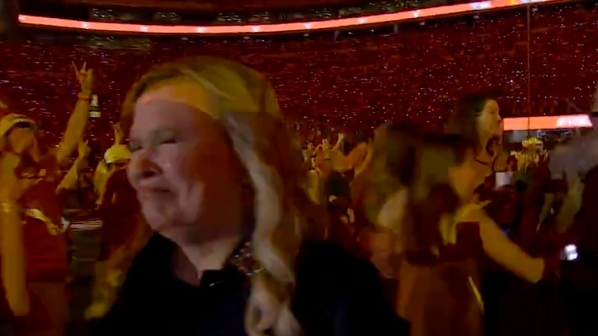 Holly Rowe's On-Air Reaction to Arch Manning's Comment Sparks Debate