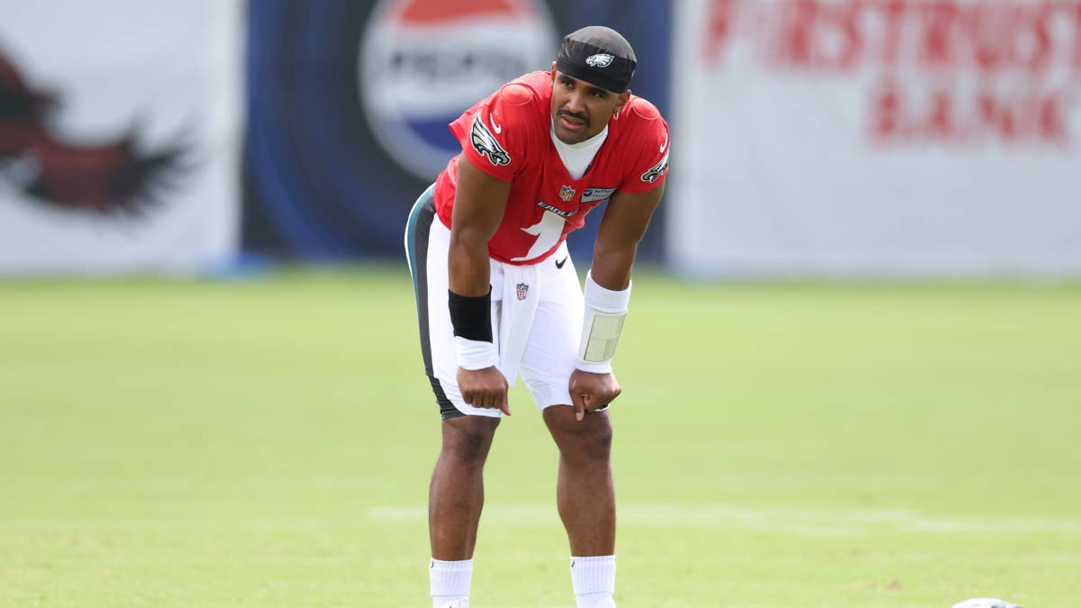 Hurts and Brown Bury the Hatchet at Joint Practice