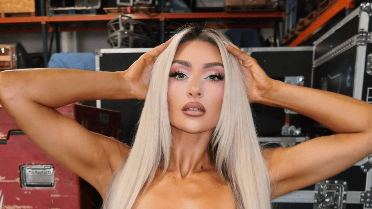 Izzi Dame's Sizzling Swimsuit Snap Sets WWE Universe Ablaze