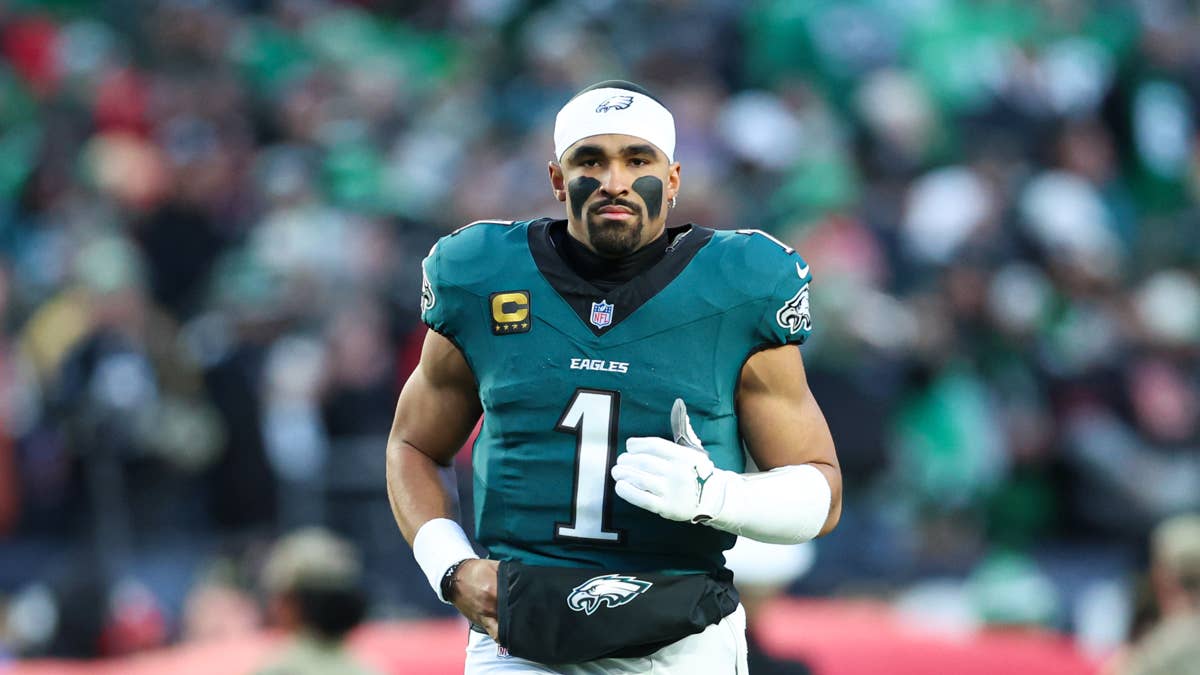Jalen Hurts' Rough Day at Camp Raises Eyebrows, but Eagles Fans Aren't Panicking