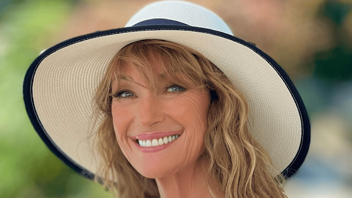 Jane Seymour, 75, Stuns Fans with Poolside Swimsuit Snap