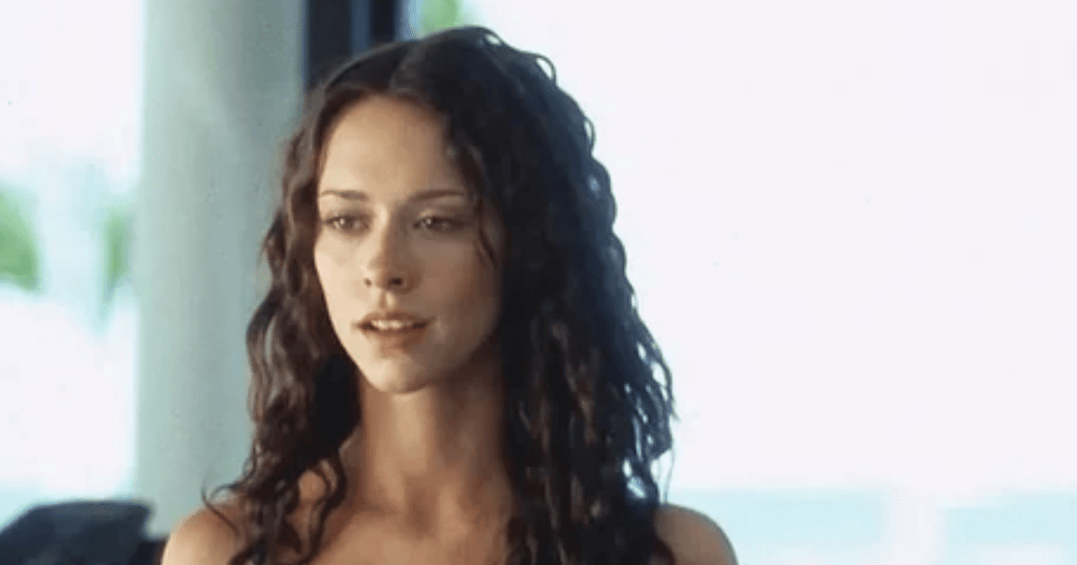 Jennifer Love Hewitt Stuns at 47 with Throwback Swimsuit Flashback