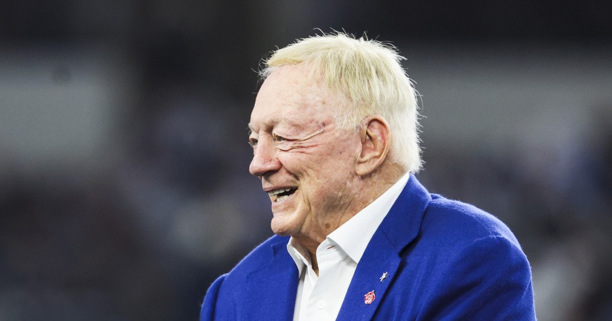 Jerry Jones Aims to Make Brandon Aubrey NFL's Richest Kicker