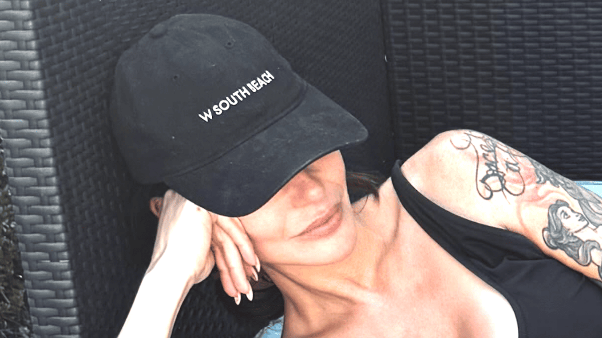 Jersey Shore Icon J Woww Ignites Summer Fever with Scorching Swimsuit Snap