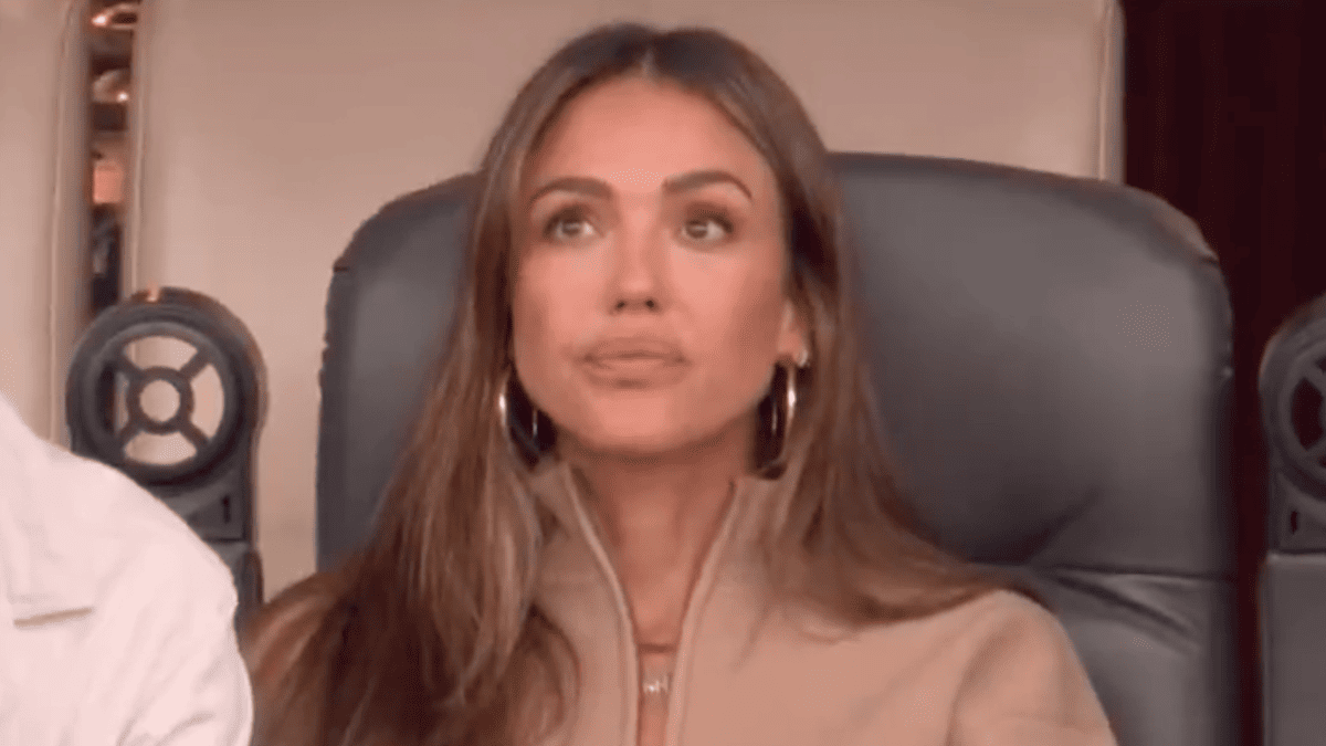 Jessica Alba and Boyfriend 12 Years Her Junior Go Public at World Cup