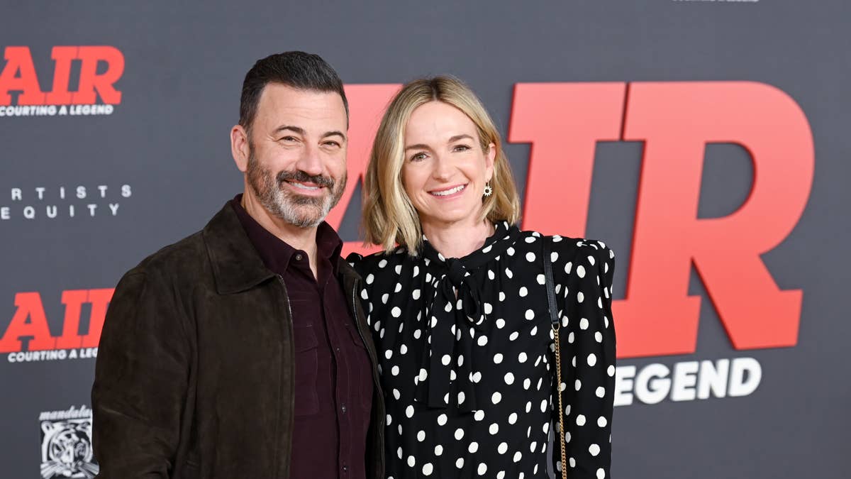 Jimmy Kimmel's Wife Takes a Telling Step Back During Melania Trump Feud