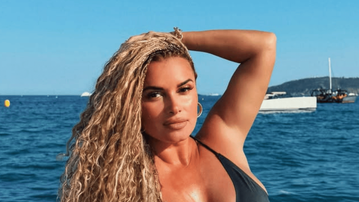 Joy Taylor Sizzles in Summer Swimsuit Photos, Stays Vocal on Sports