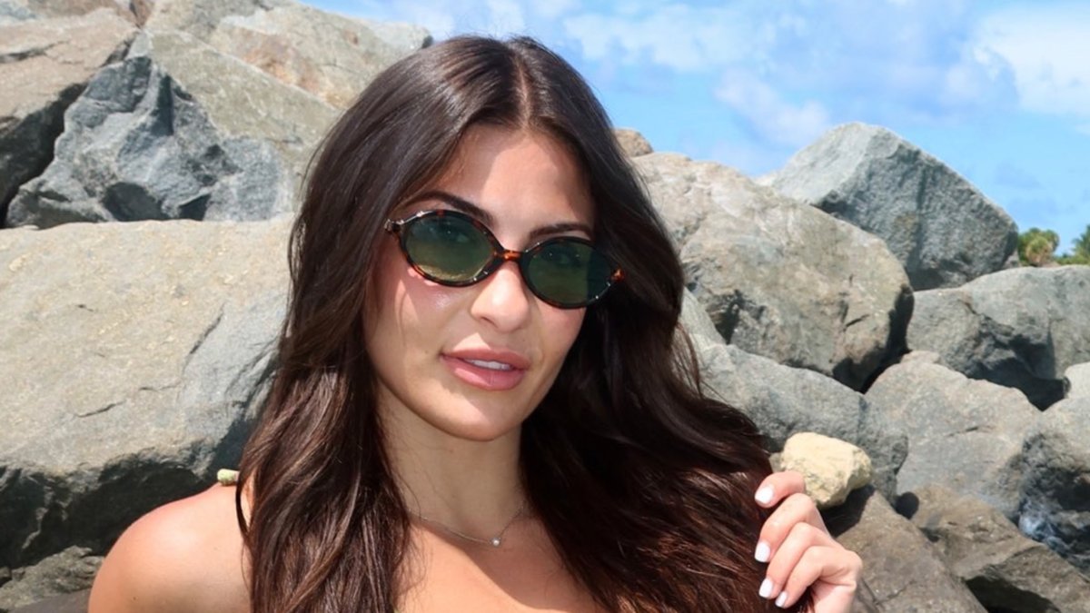 Kendal Grey Turns Up the Heat with Swimsuit Snap While Recovering