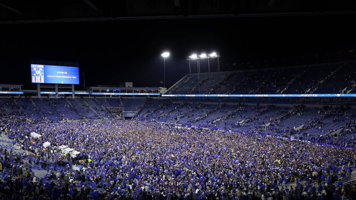 Kentucky's $500K Field Storm: Wildcats Celebrate Upset in Style