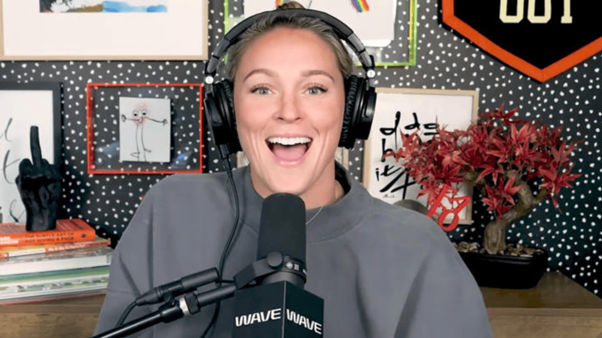 Kylie Kelce Apologizes to Boy Moms While Shutting Down 'Try for a Boy' Questions
