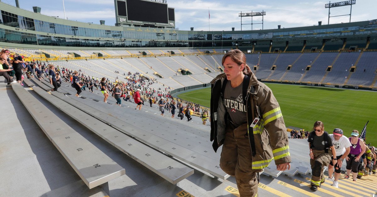 Lambeau Field Fire Forces Evacuation at Historic NFL Venue