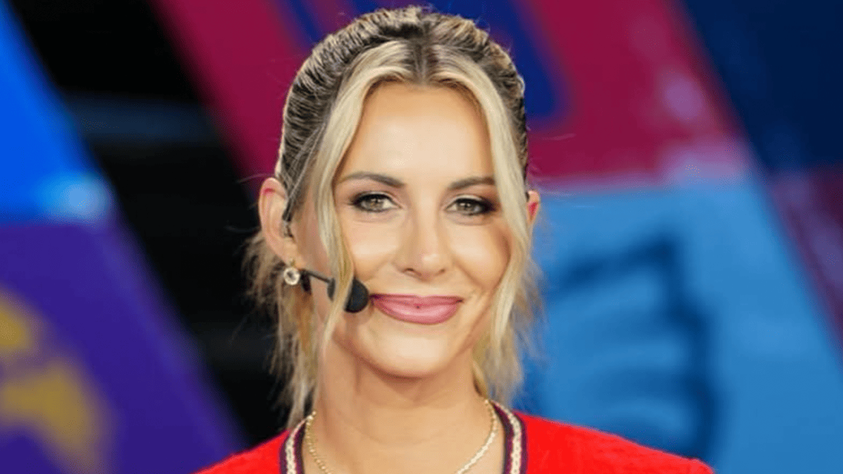 Laura Rutledge Stuns Fans with Fiery Red NFL Draft Look