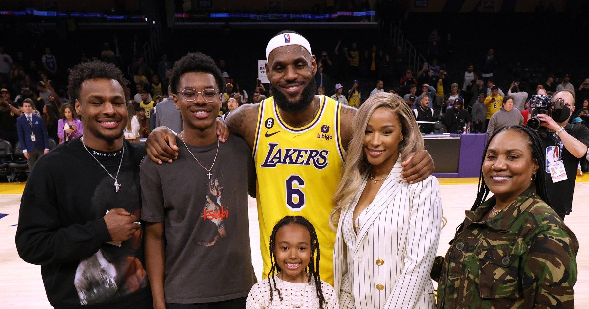 LeBron James Declares Daughter Zhuri's Volleyball Future, Ends Hoops Speculation