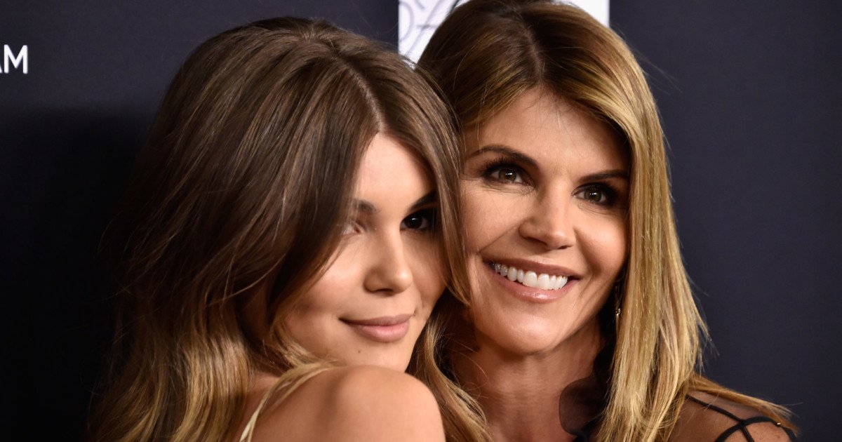 Lori Loughlin's Stunning Red Carpet Return Sparks 'Unrecognizable' Fan Reactions