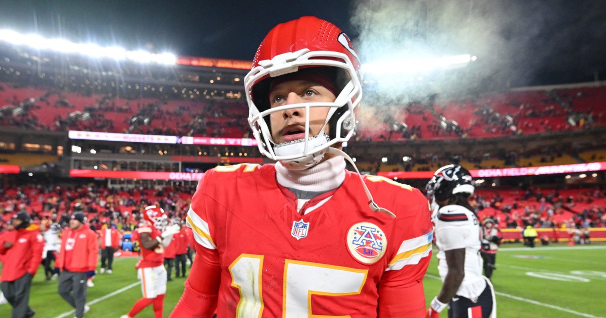 Mahomes' One-Word Reaction Speaks Volumes After Chiefs Shocker