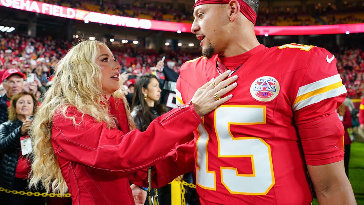 Mahomes' Recovery Is So Far Ahead of Schedule, Chiefs Fear He'll Overdo It