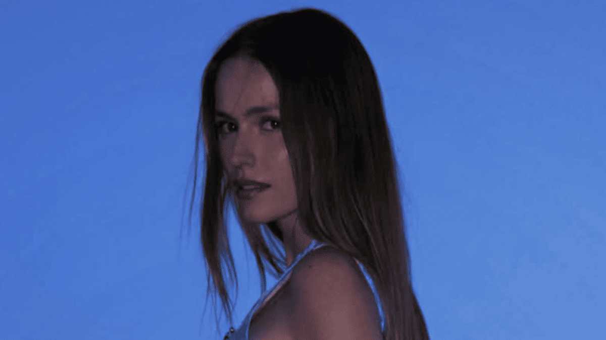 Mallory Edens Turns Heads in Dazzling Blue Dress Photo