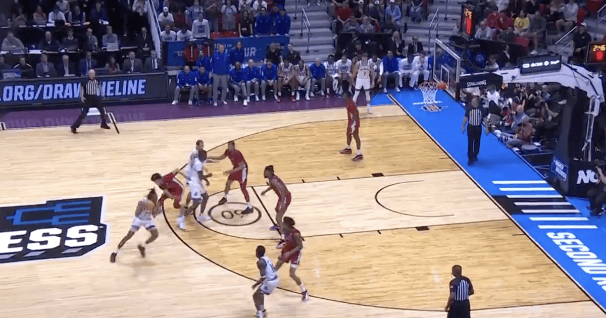 March Madness Meltdown: Officials Under Fire After Controversial Kansas-St. John's Thriller