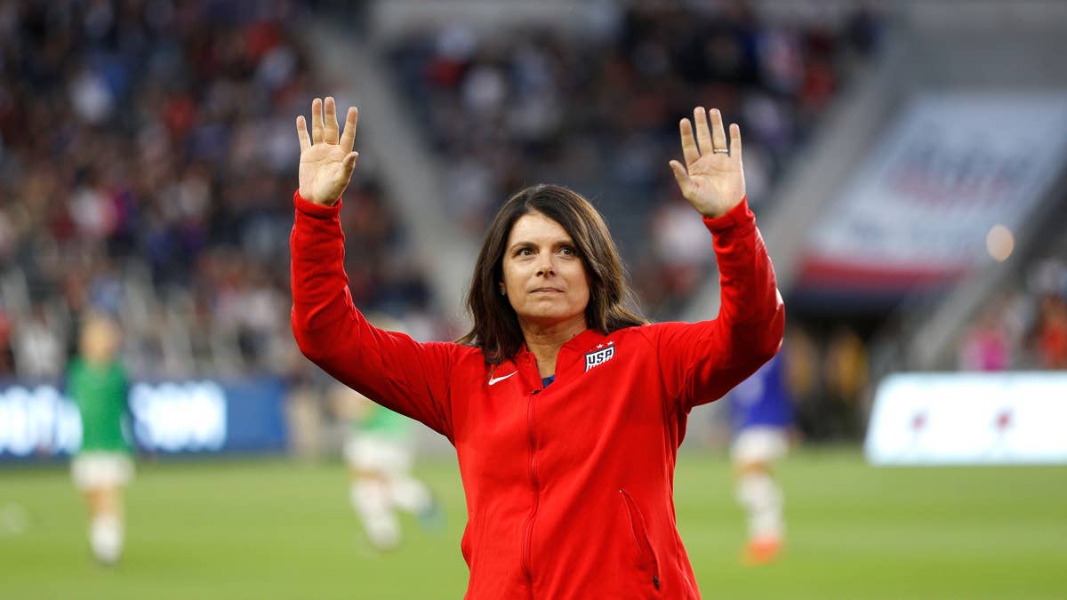 Mia Hamm Slams FIFA's World Cup Hydration Breaks: 'I'm Not a Fan'