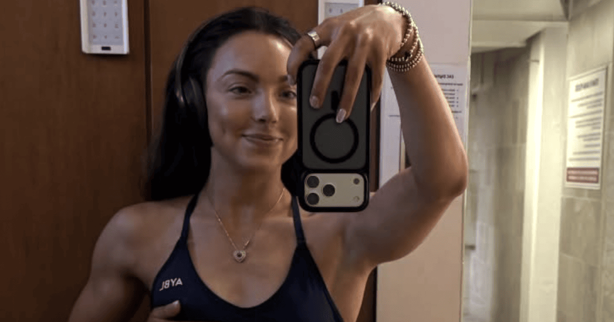 Michigan Cheerleader's Viral Six-Pack Steals Spotlight Ahead of National Championship