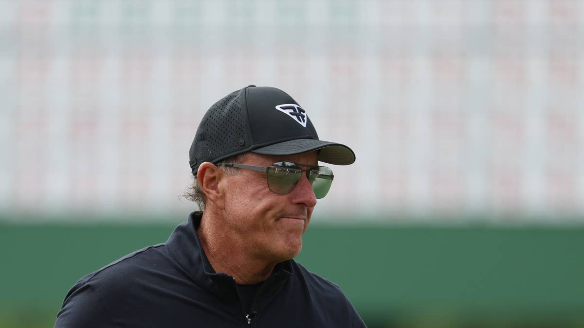 Mickelson's Masters Math Sparks Social Media Firestorm