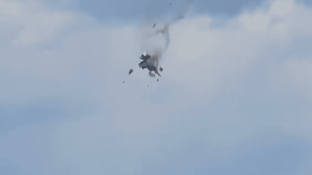 Mid-Air Collision at Air Show: Two US Jets Crash in Fiery Horror, All Crew Survive