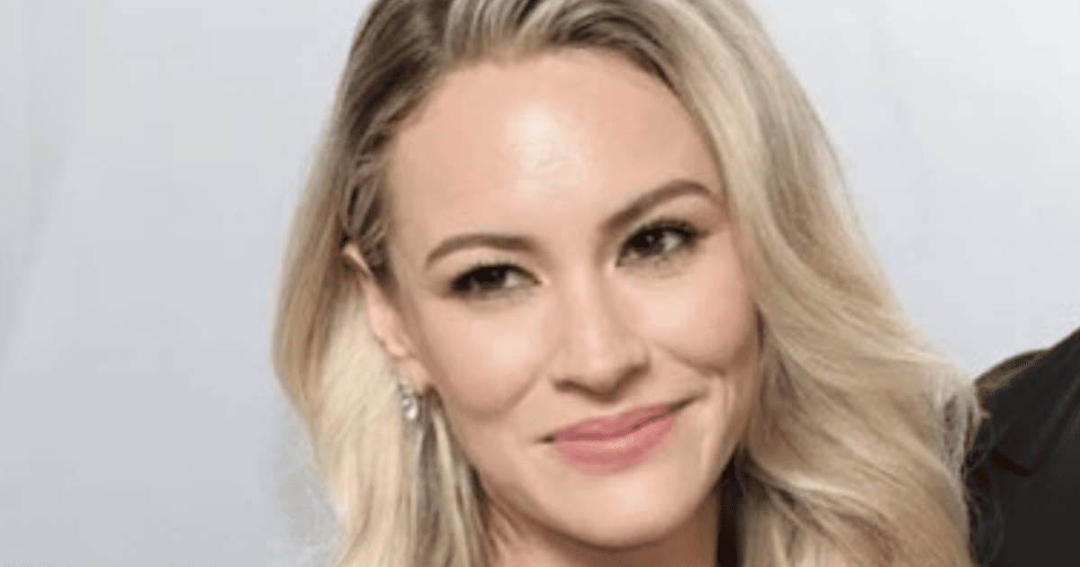 Model Bryana Holly Shuts Down Body Shamers With Powerful Post-Oscars Response