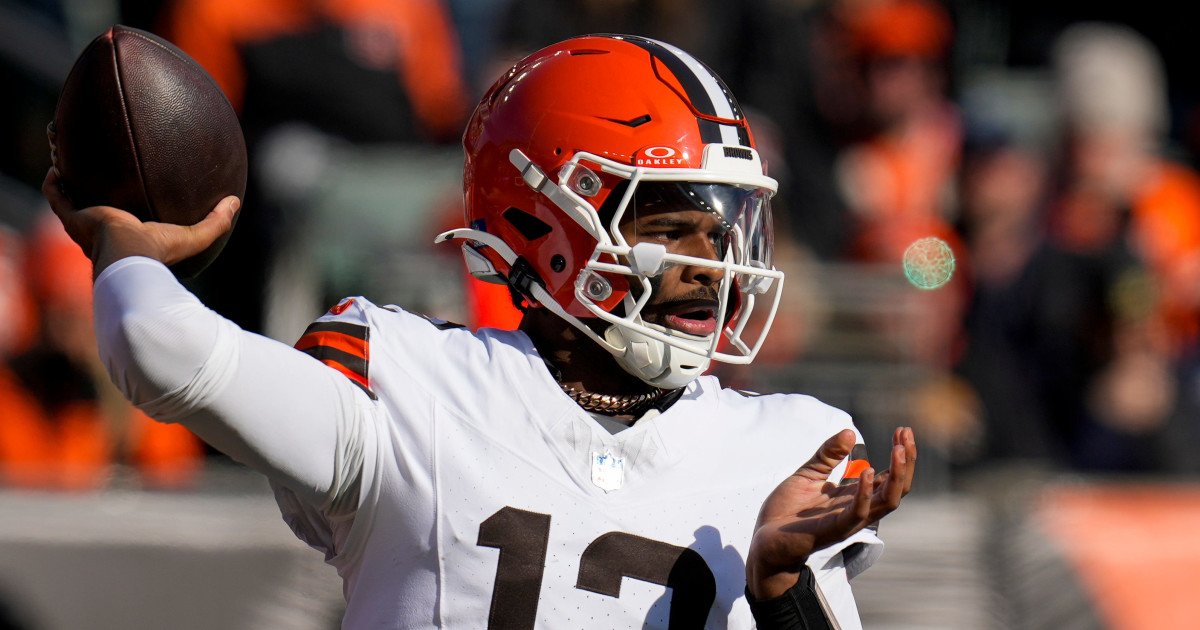 Monken Sees 'Elite' Spark in Shedeur Sanders, But Browns QB Battle Looms