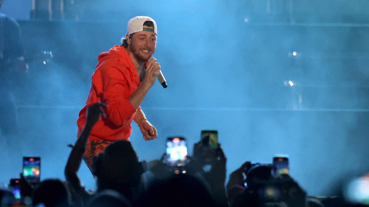 Morgan Wallen Turns Alabama's Stadium Into Tennessee Orange in Ultimate SEC Troll Job