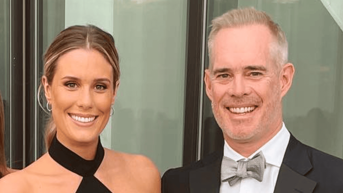 Natalie Buck Steals Spotlight at Knicks-Hawks Playoff Clash