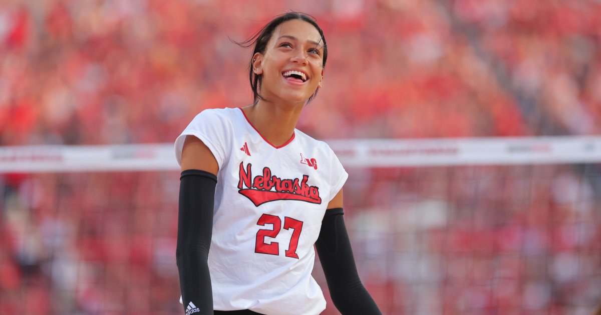 Nebraska Volleyball Phenom Harper Murray Throws Hat in Ring for SI Swimsuit