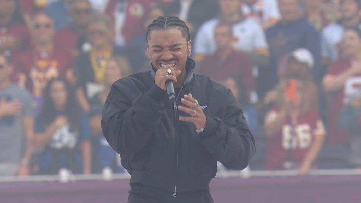 NFL Fans Roast London Anthem Rendition: 'Awful, Just Sing It As Written'