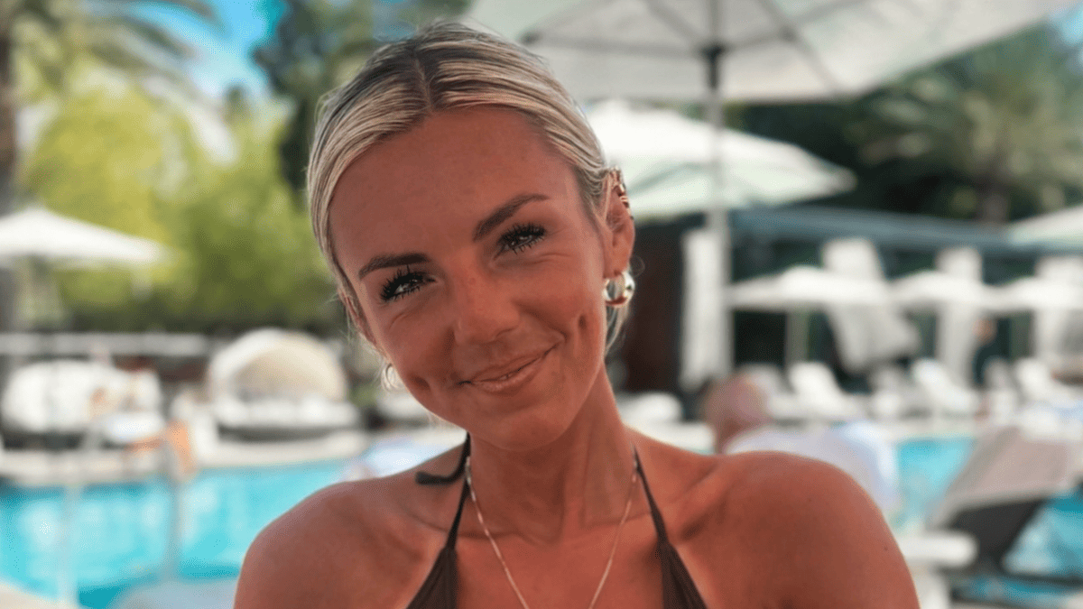 NFL Influencer Annie Agar Turns Up the Heat with a Swimsuit Shot Aimed at Mike Vrabel