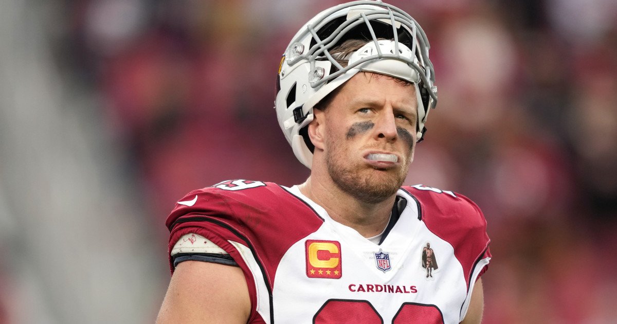 NFL Mourns Sudden Loss of Vikings WR Rondale Moore at 25