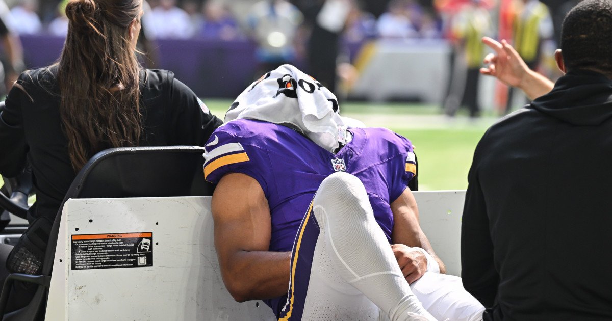 NFL Mourns Sudden Loss of Vikings WR Rondale Moore at 25