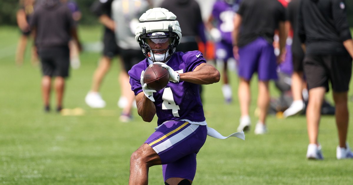 NFL Mourns Sudden Loss of Vikings WR Rondale Moore at 25