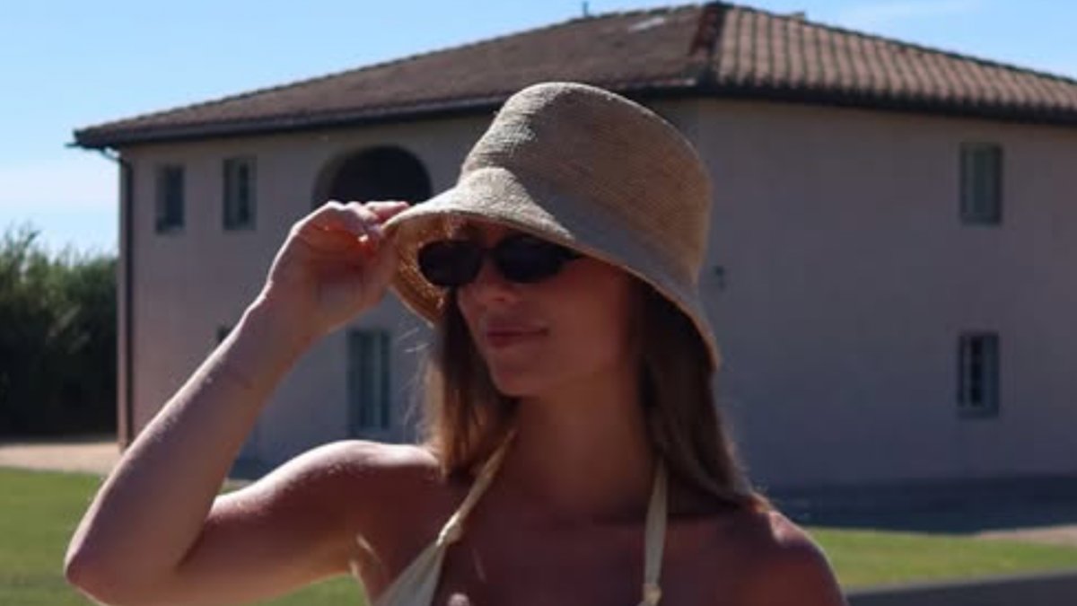NFL QB's Ex Turns Up the Heat in Italy Swimsuit Snaps