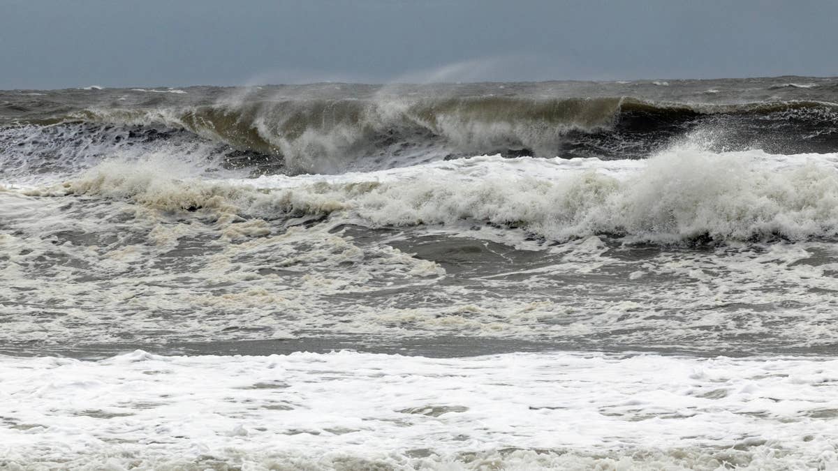 Noreaster Threatens East Coast with Dangerous Wind Gusts