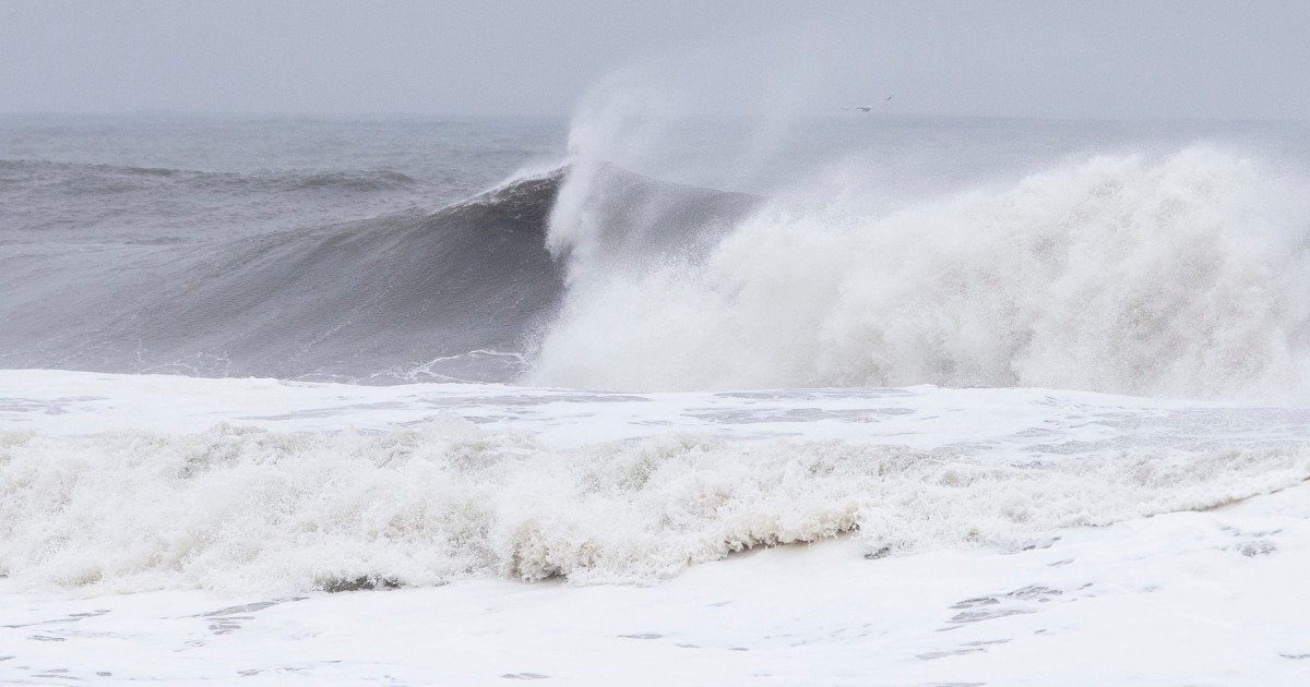 NWS Sounds Alarm: Three Critical Warnings for 2026 Spring Break Beach Safety
