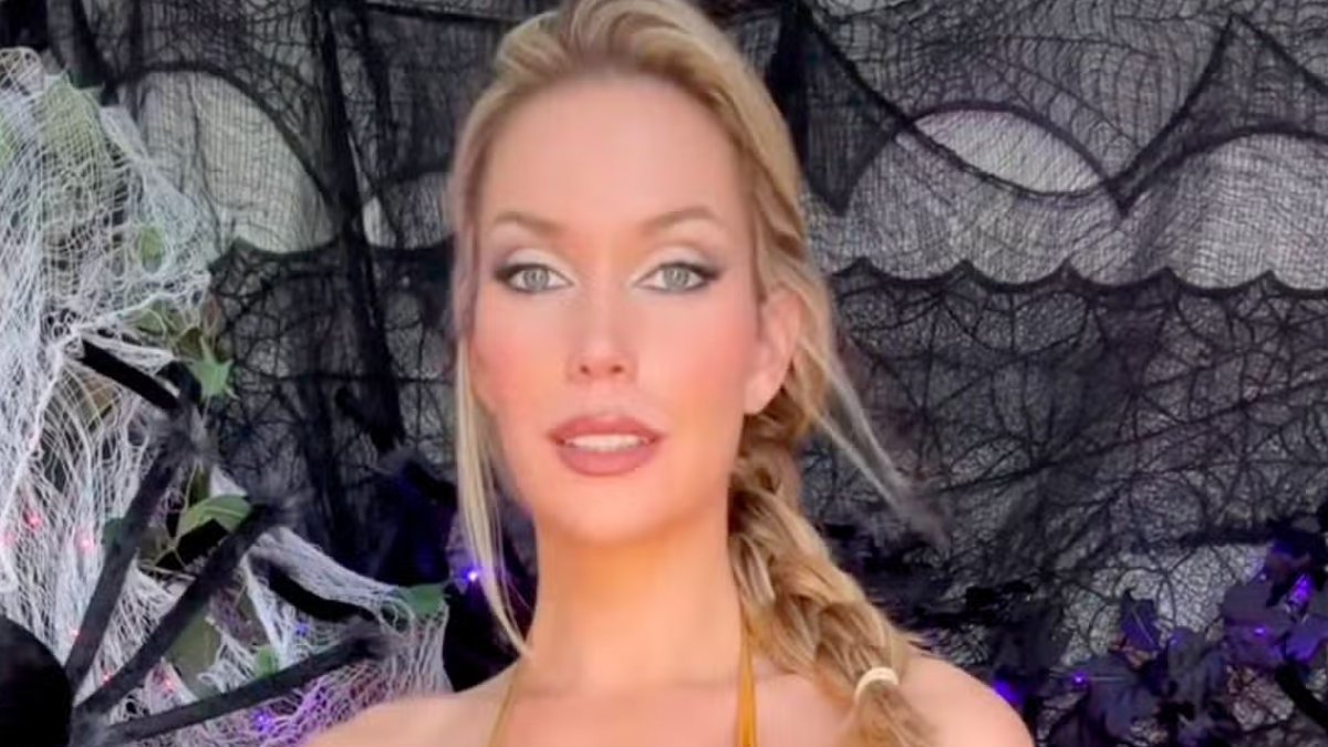Paige Spiranac Channels Princess Leia for Halloween, Fans Go Wild ...
