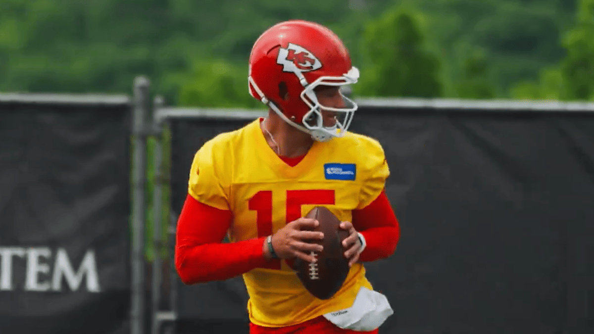 Patrick Mahomes' OTA Video Ignites Week 1 Comeback Buzz